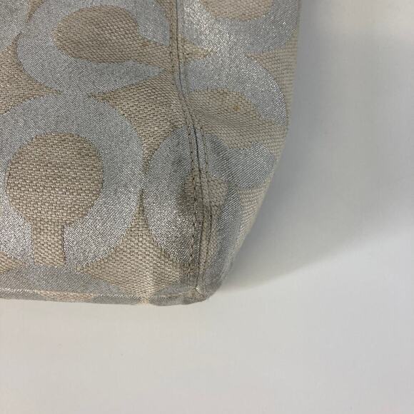 Coach 21021E Canvas silver signature print small shoulder bag ASIS - Picture 6 of 13